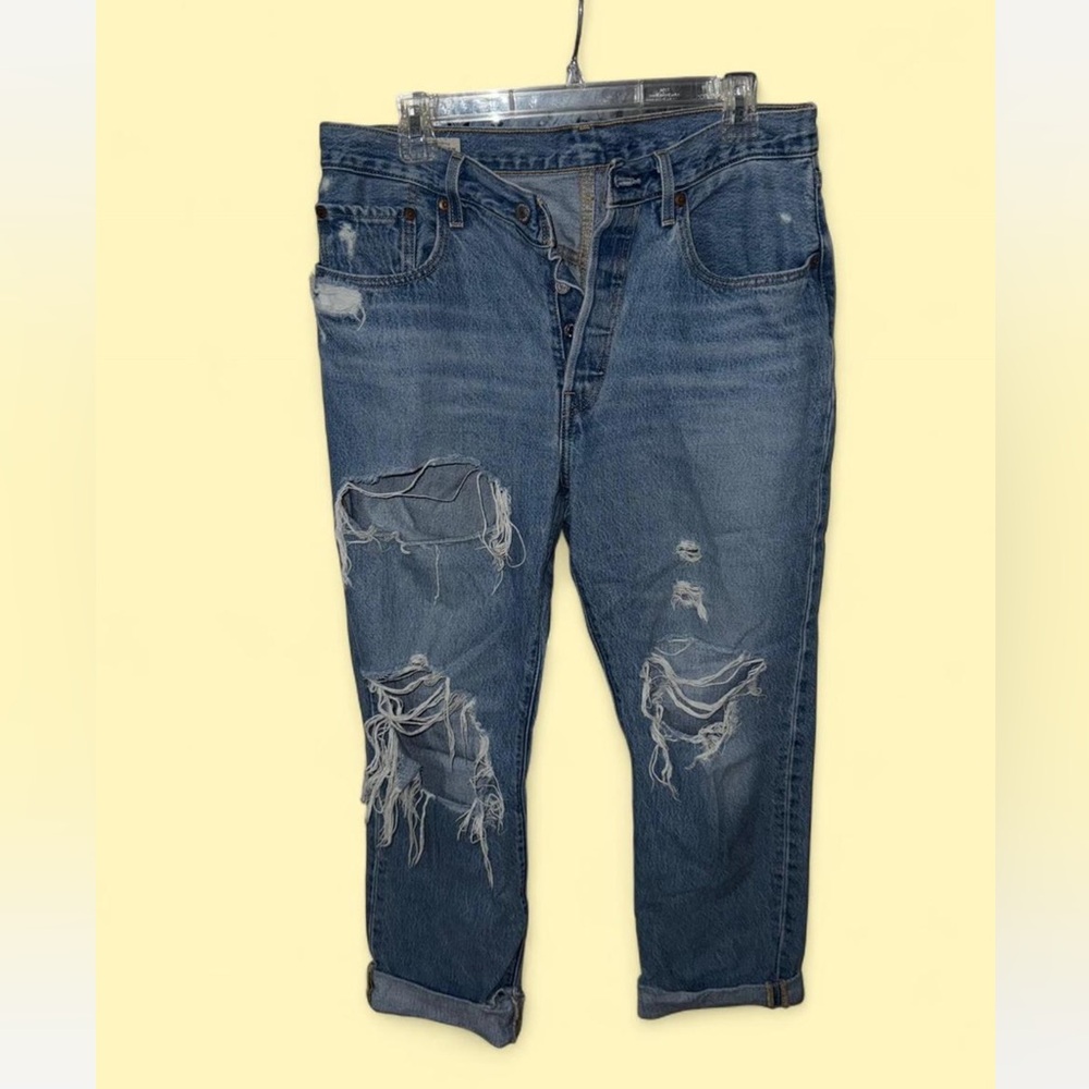Levi’s Distressed Women’s Jeans